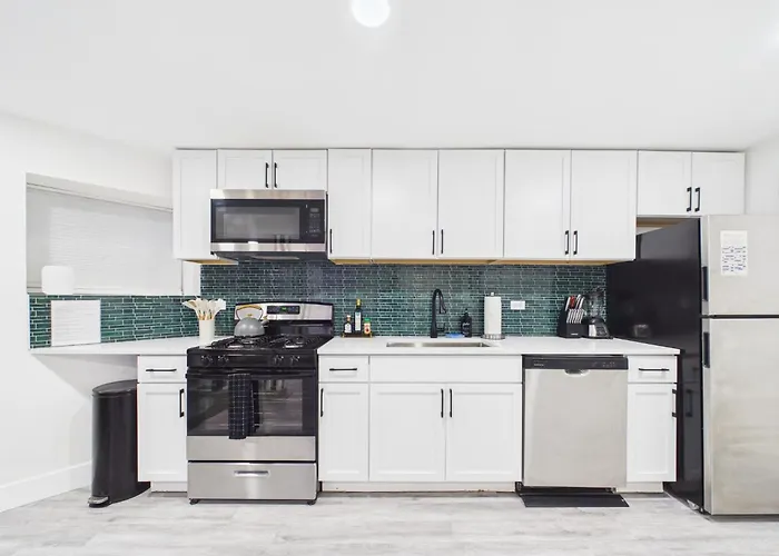 Addison Art Deco Flat Apartment Chicago