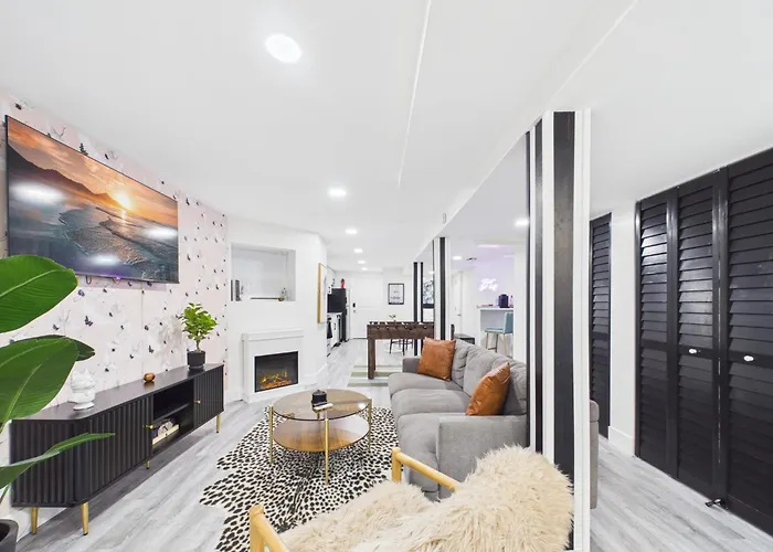 Addison Art Deco Flat Apartment *
